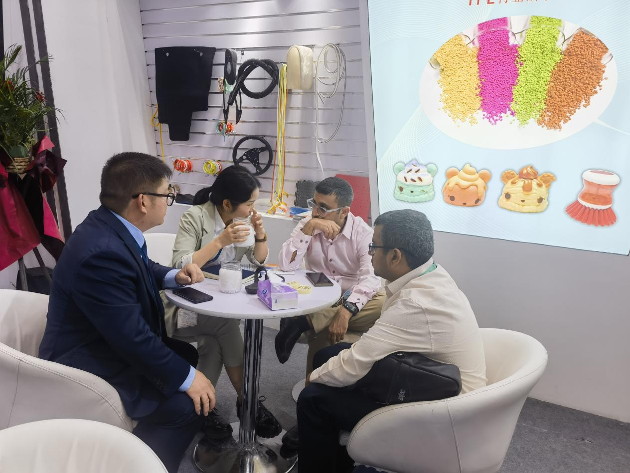 中(zhong)塑(su)王(wang)（力(li)塑）亮(liang)相(xiang)2023國際(ji)橡塑展(zhan)